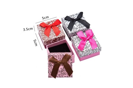 24 pcs Packaging boxes ring 5x5x3.5 cm