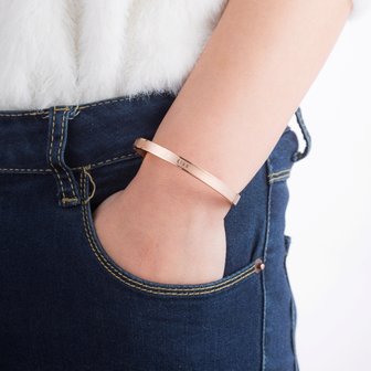 ARMBAND STAINLESS STEEL Kleur  Ros&eacute; Goud