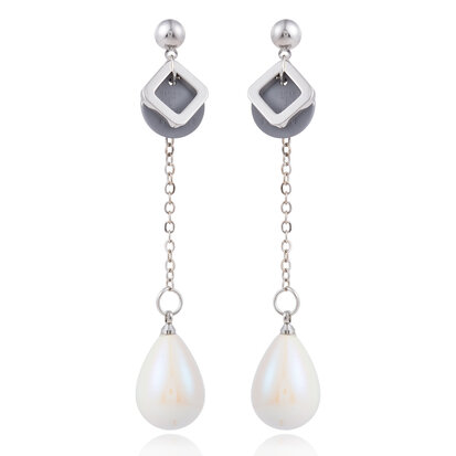 EARRING WITH DROP