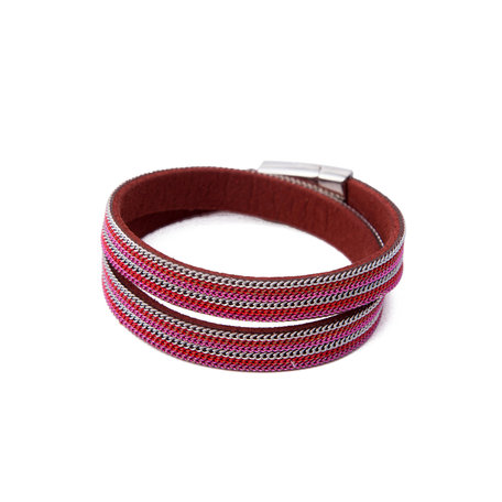 Bracelet with magnetic closure