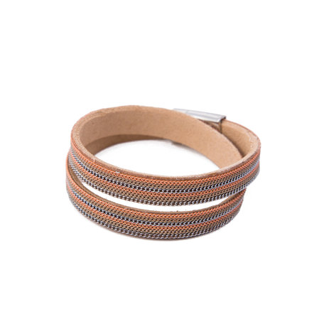 Bracelet with magnetic closure